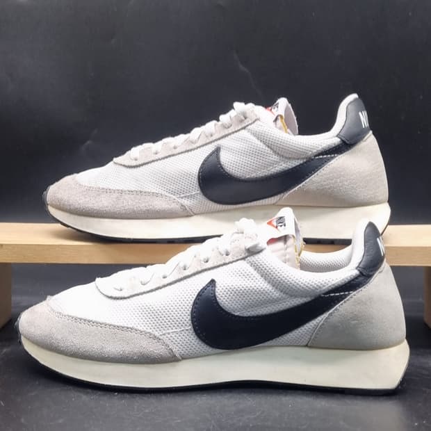 나이키 테일윈드79 스니커즈 255