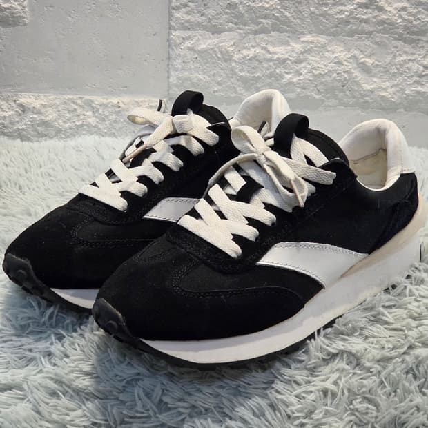 1w-28:베어파우(BEARPAW) 레트로 러너 스니커즈 블랙 24cm