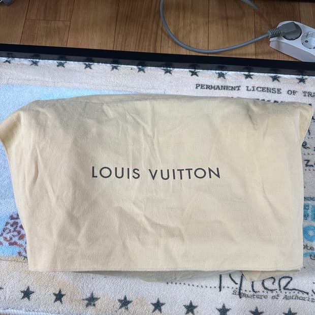 루이비통 크로스백