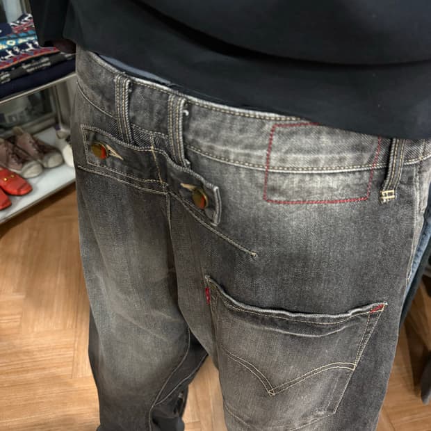 Levis 엔지니어드진 신치백 흑청