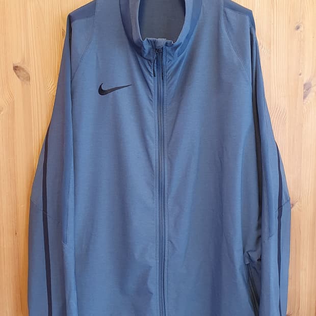 110.나이키 드라이핏 트랙자켓