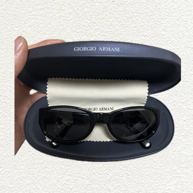 조르지오 아르마니 블랙 선글라스