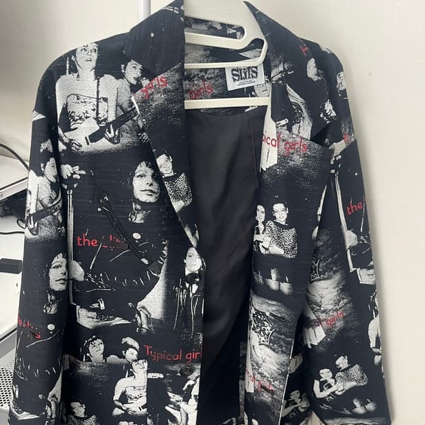히스테릭글래머x슬리츠 프린팅 블레이저