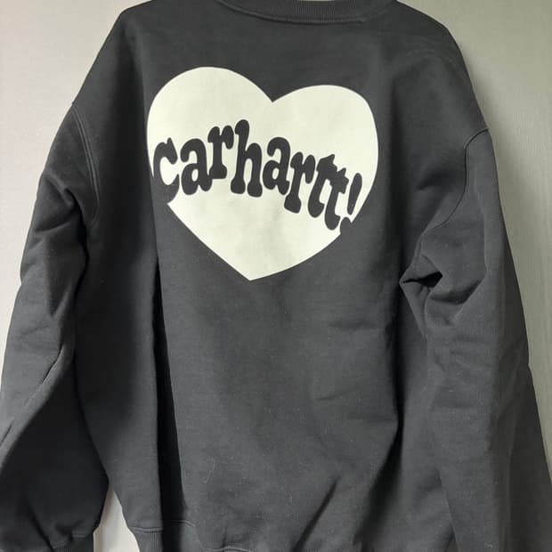 칼하트WIP 아모르 스웻셔츠