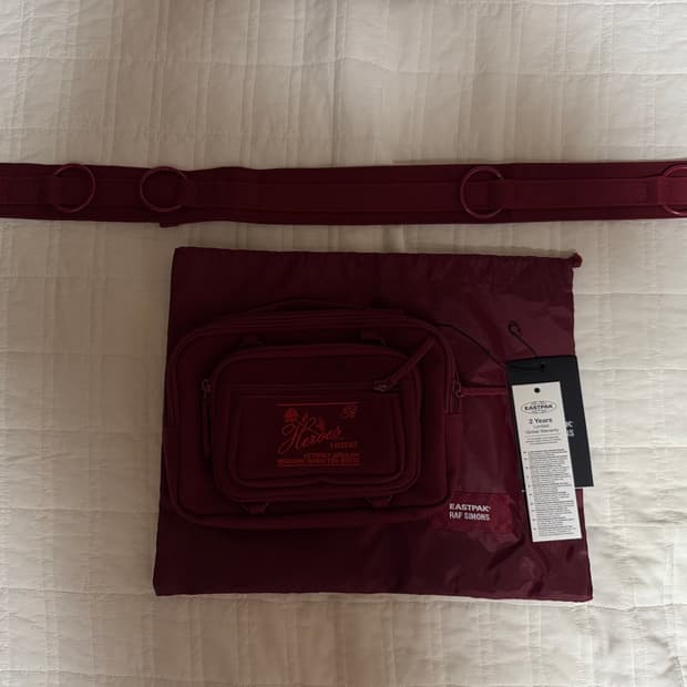 라프시몬스 이스트팩 웨이스트백 버건디