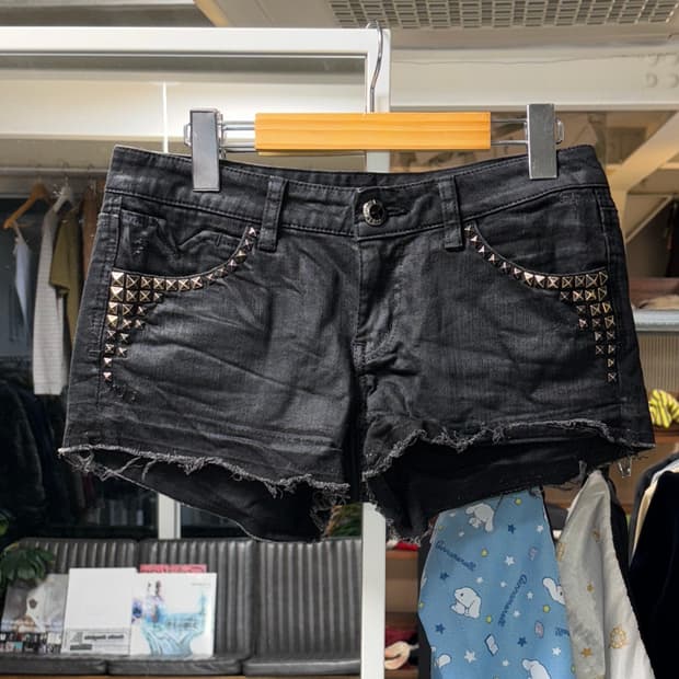 버커루 스터드 데님 쇼츠