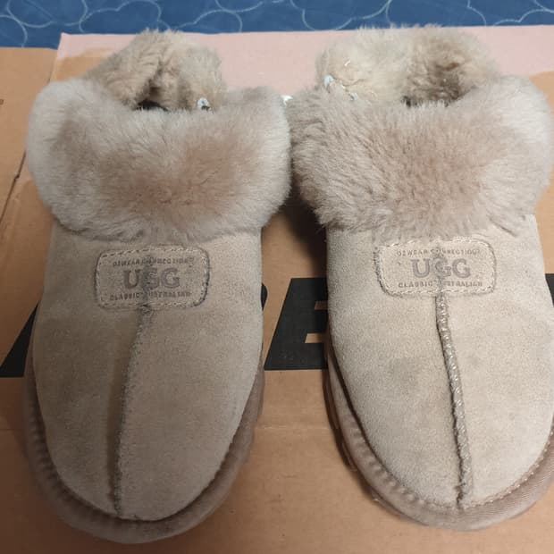 호주 오즈웨어 코케트 스트랩 털끈 슬리퍼 체스트넛 (250)