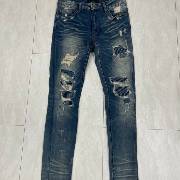 AMIRI 아미리 디스트레스드 진