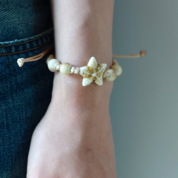 shell beaded bracelet