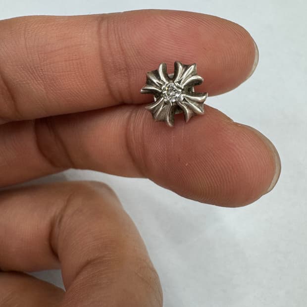 CH plus one dia earing OG/크롬하츠 플러스 원다이아