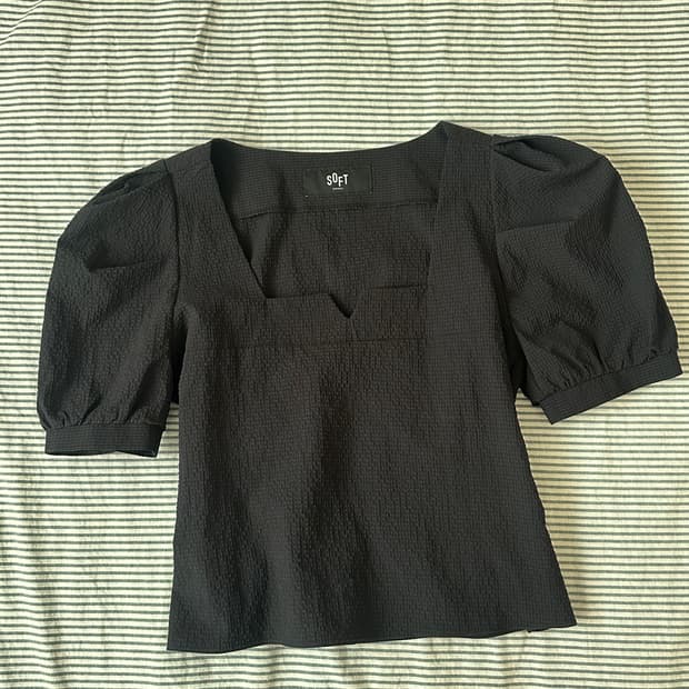 soft seoul 소프트서울 퍼프 블라우스