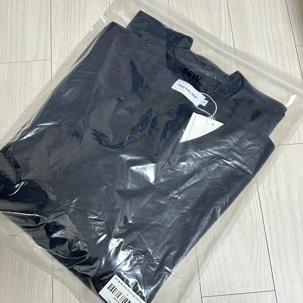 스테디에브리웨어 코지 울 브이넥 캐시미어 니트 다크 네이비 2