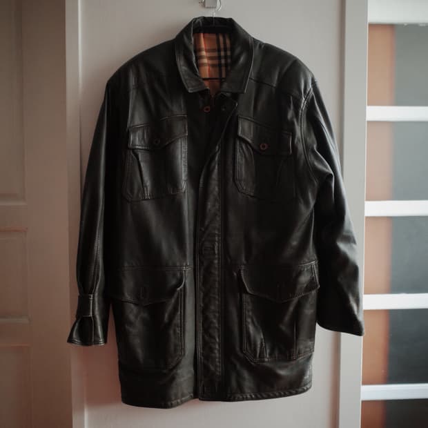 버버리 가죽 자켓 다크 그린