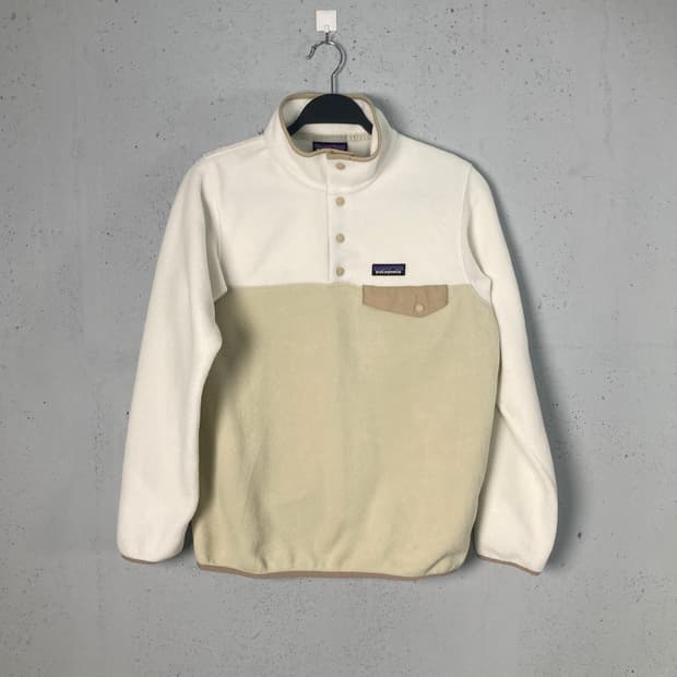 파타고니아 신칠라 풀오버 베이지/화이트 (S) 새상품급