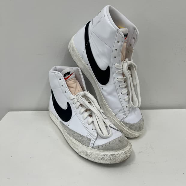 나이키 블레이저 미드 77 빈티지 화이트 블랙 스니커즈 280