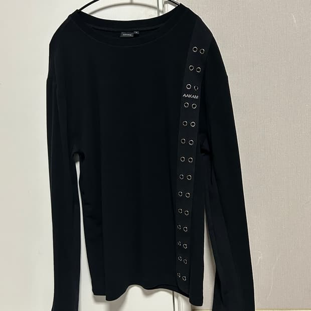 아캄 사이드 아일렛 롱슬리브 블랙 2사이즈