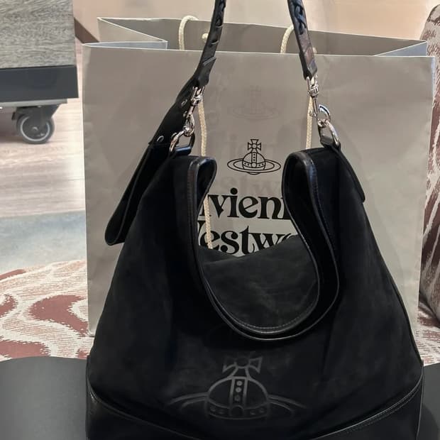 비비안웨스트우드 블랙 낸시 호보백 숄더백