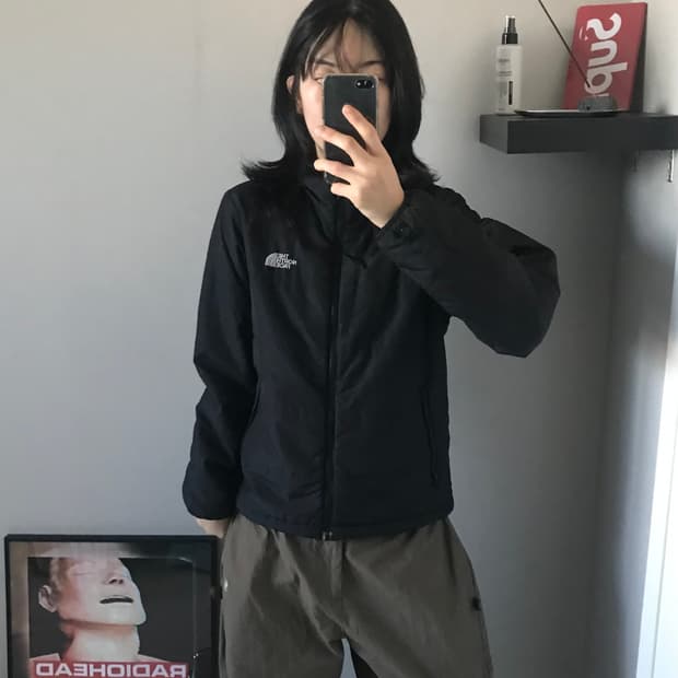 노스페이스 로고 블랙 경량 패딩