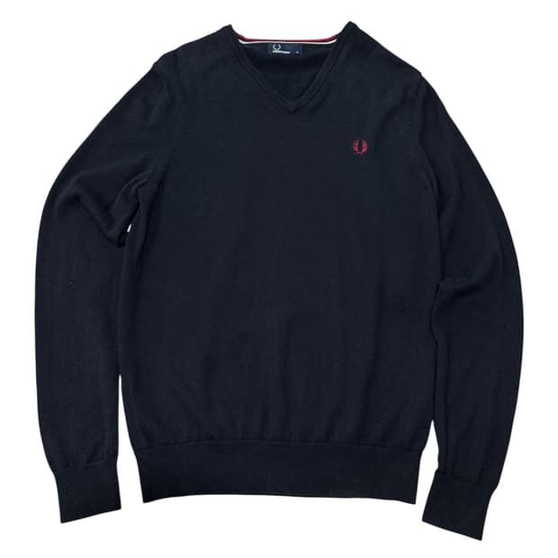 [M] 프레드페리 자수로고 브이넥 니트 