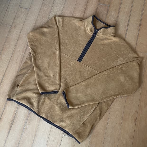 유니클로 반집업 후리스