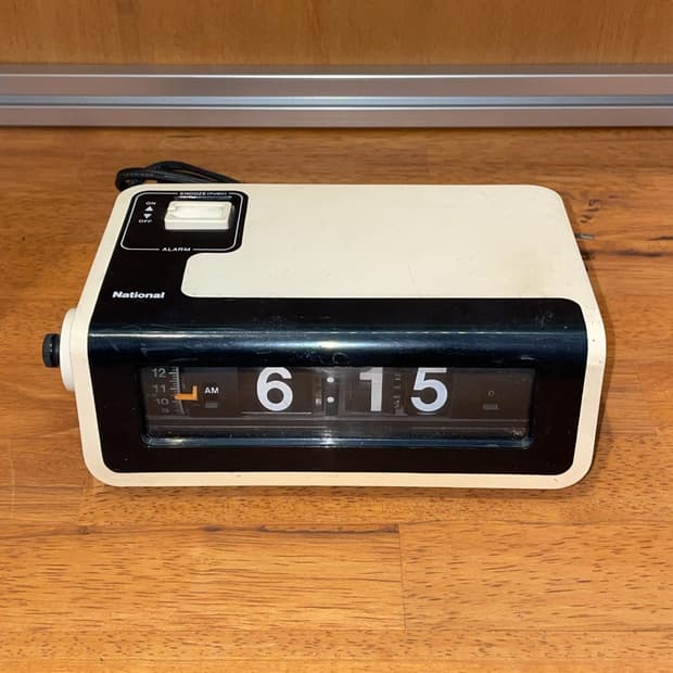 National TG02 Flip Alarm Clock (Cream)