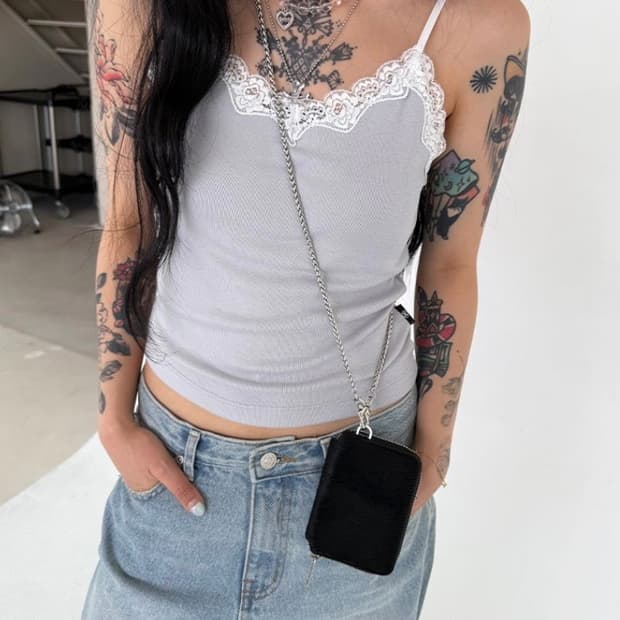 더미스테리어스호텔 레이스 베이직 탑