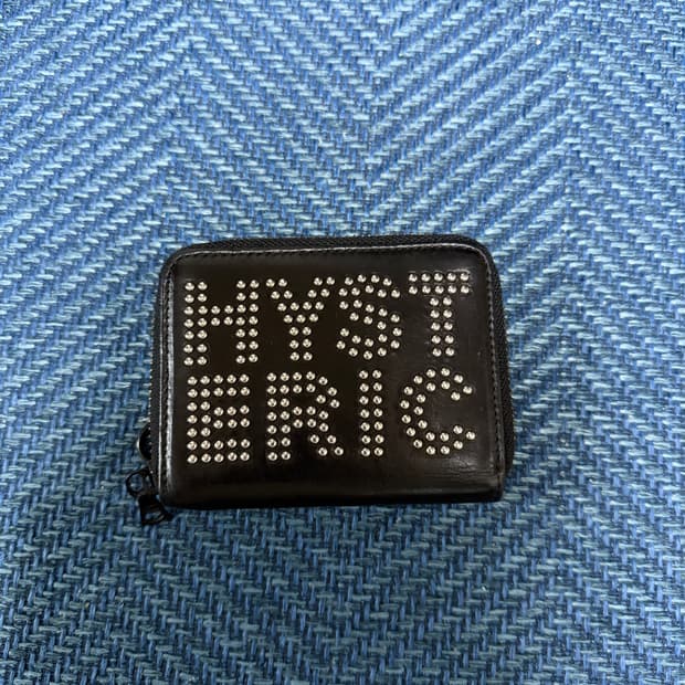 히스테릭 글래머 로고 스터디 라운드 집 미니 월랫 지갑