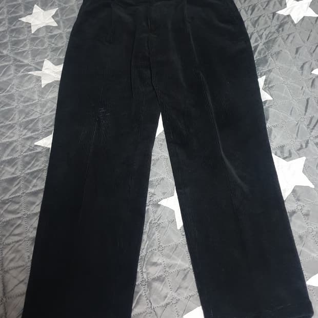 헤지스 핀턱 스트레이트핏 코듀로이 팬츠 블랙 (34)