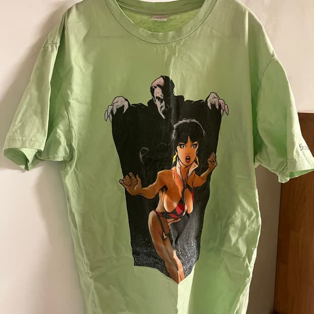 슈프림 드라큘라 반팔🥵