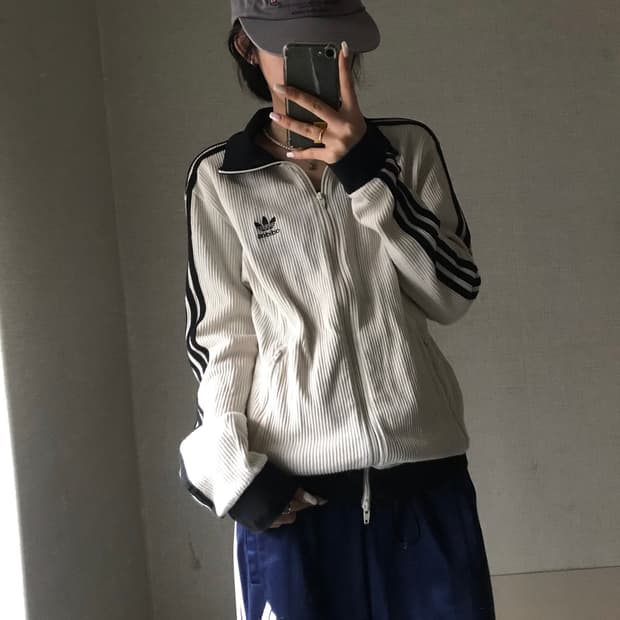 아디다스 아이보리 와플 트랙탑