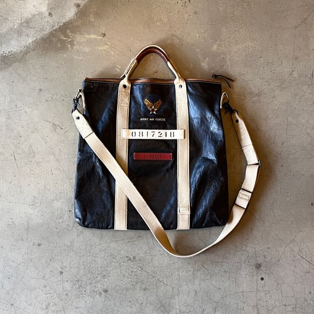 토이즈맥코이 호스하이드 헬멧백