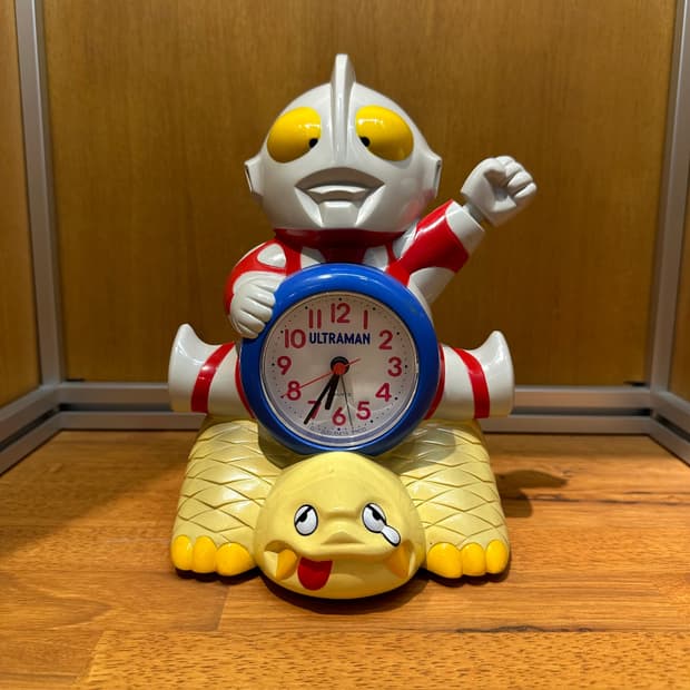 ULTRAMAN KAIJU TABLE CLOCK