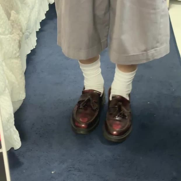 아드리안 체리 레드