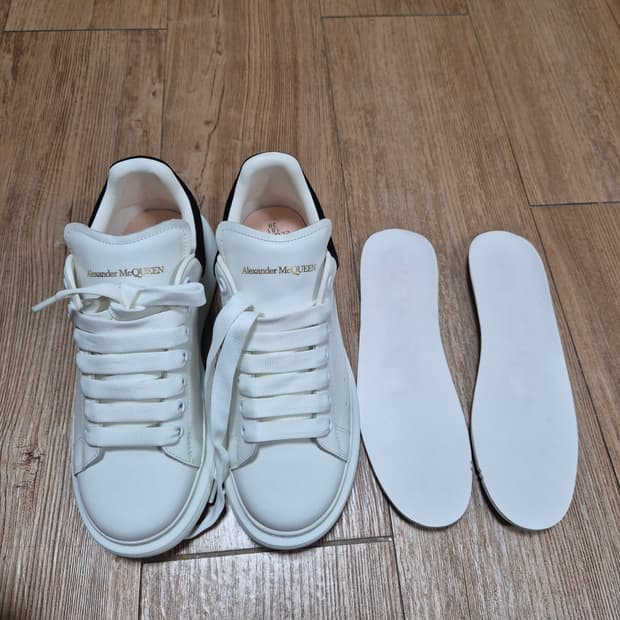 새상품컨디션 알렉산더 맥퀸39-250