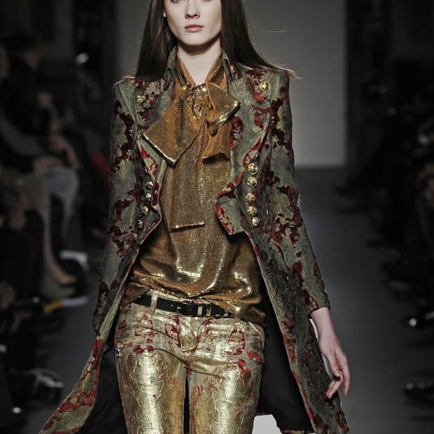 데카르넹 발망 10AW 브로케이트 벰베르그 바로크 나폴레옹 재킷