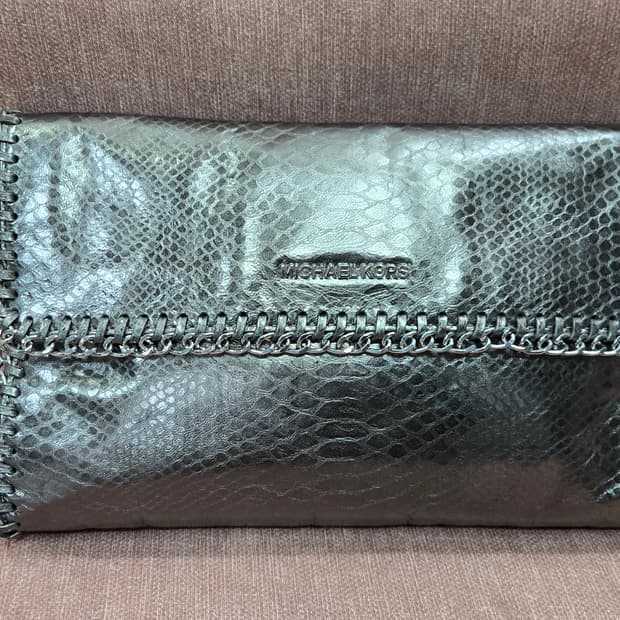 마이클코어스 체인 클러치백 숄더백 실버