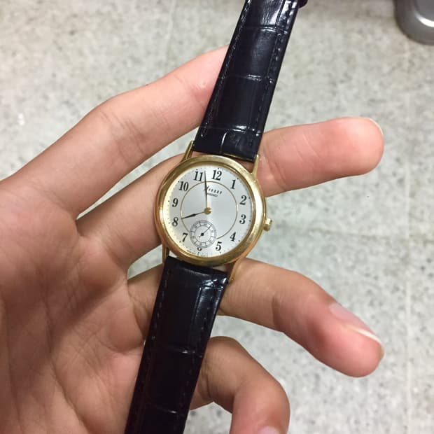 90s Seiko avenue quatz gold