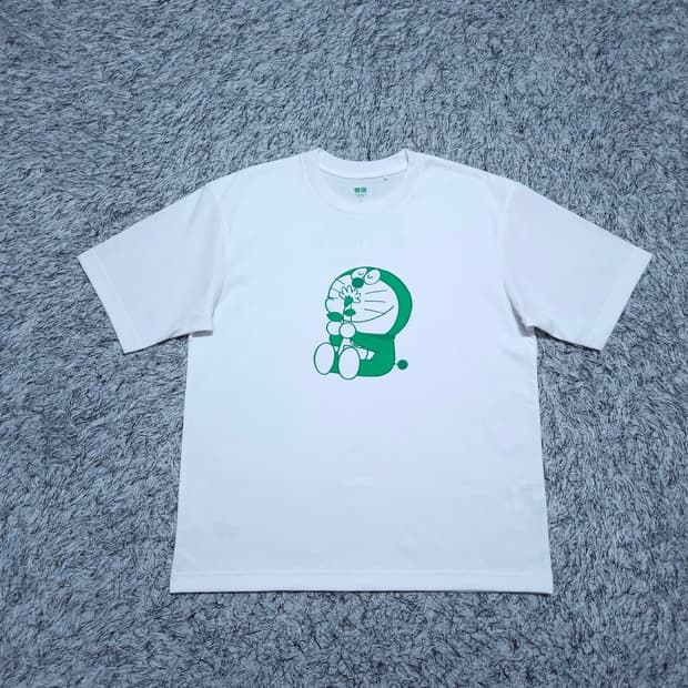 유니클로) S 공용 도라에몽 반팔티 / 왕눈이샵