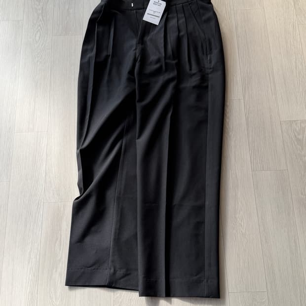 워크온바디오프 쓰리턱 슬랙스