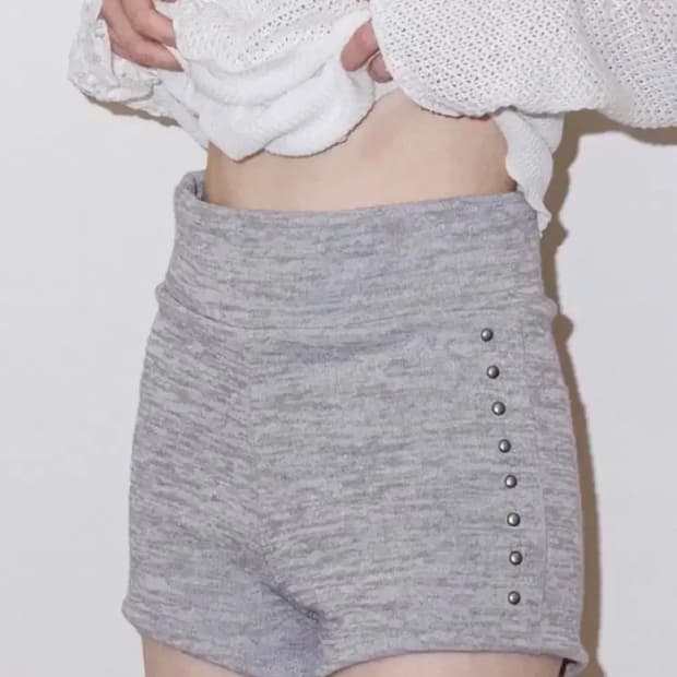폴리수엠 스터드 돌핀팬츠 그레이 2size