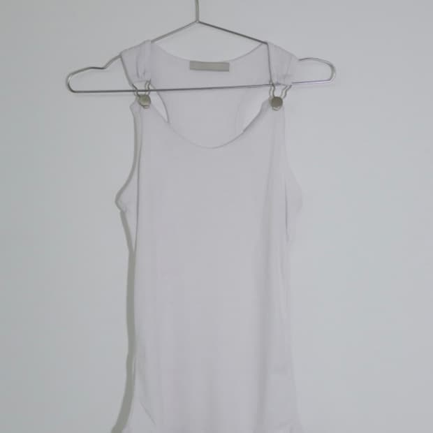 엠디엔씨 OVERALL SLEEVELESS TOP