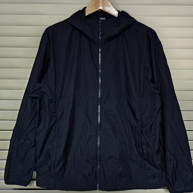 무신사스탠다드 시티 레저 패커블 윈드브레이커 자펫 XL(105)