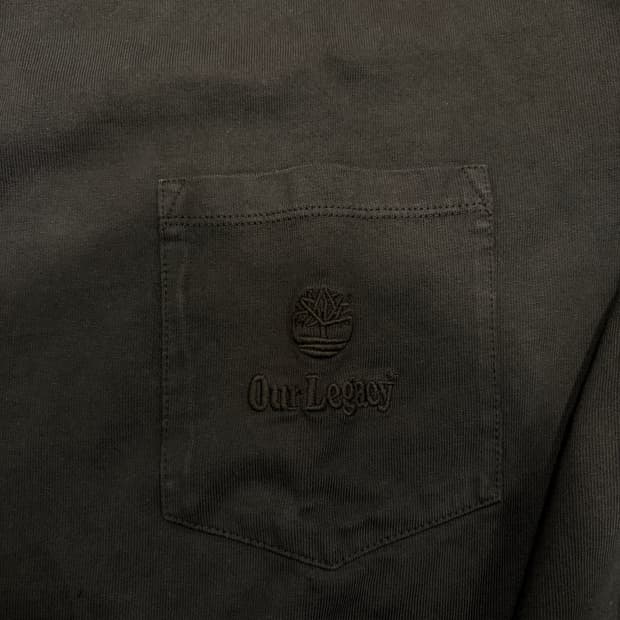 아워레가시 워시드 블랙 컬러의 포켓 롱슬리브