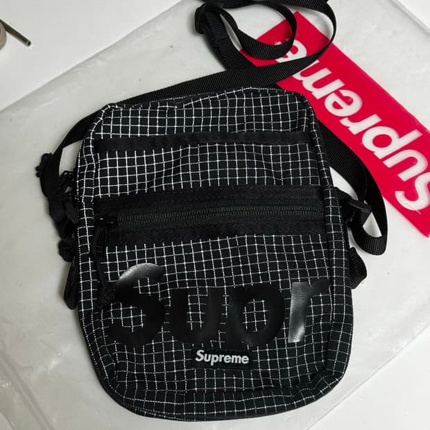 Supreme 슈프림 숄더백 블랙