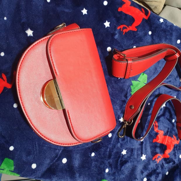 레드 반달 크로스백 가방 숄더 스트랩 포함