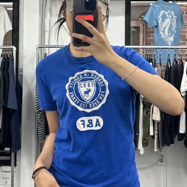 아베크롬비 빅로고 티셔츠
