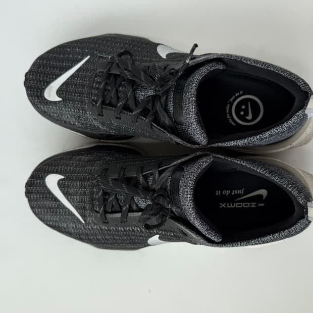 나이키 남성  줌 인빈서블 런 3 중고  nike