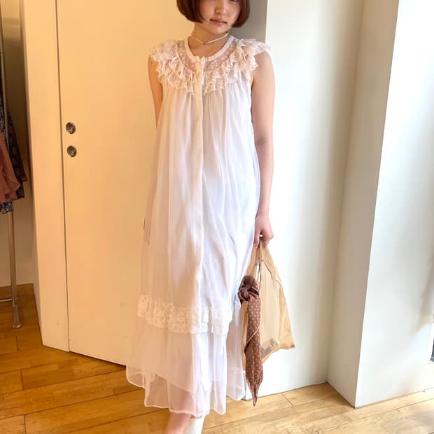 Frill dress