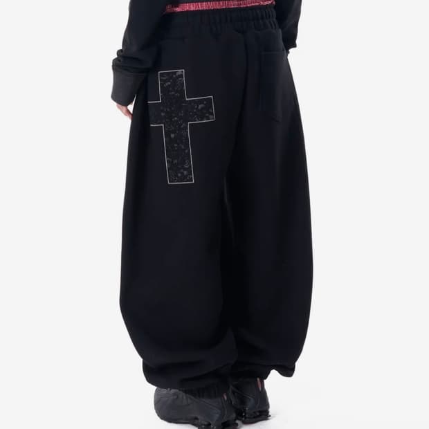 아캄 스웻팬츠 Laced CROS2 Patch Sweatpants