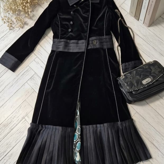 [명품] 트루사르디 이탈리아 메이드 벨벳 & 실크 코트